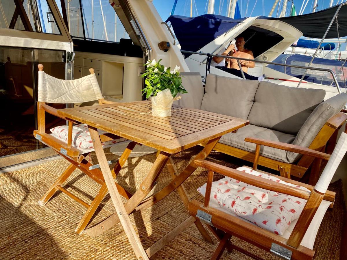 Panaby Houseboat Hotel Palermo Exterior photo